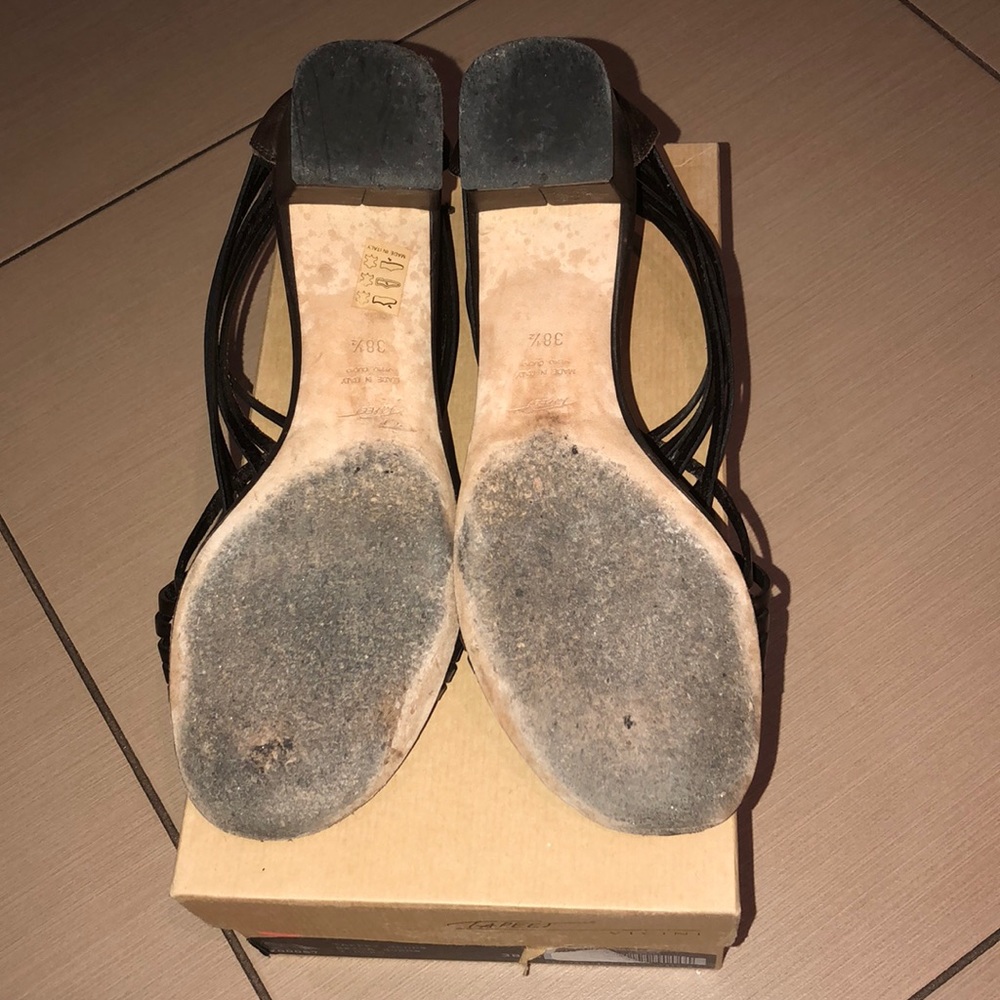 Tapeet Vicini Womens Sandals - Picture 4 of 4